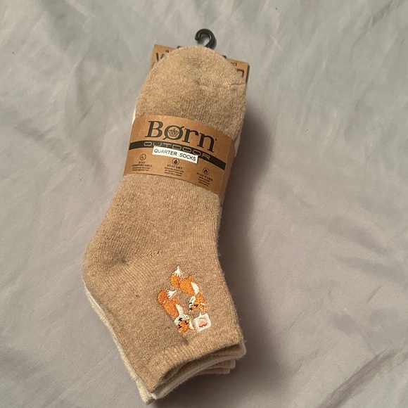 Born Beige Quarter Socks with Fox Design - Picture 1 of 6